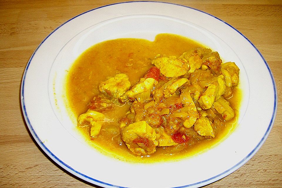 Huhn in Tomaten - Zwiebel - Sauce