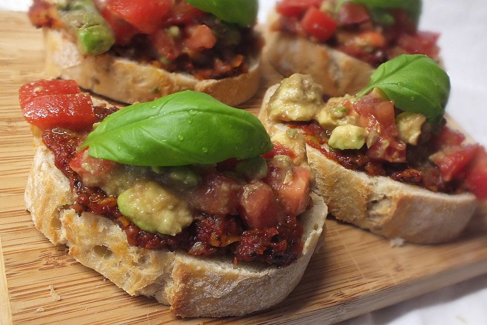 Julies Toast - Bruschetta mit Avocado