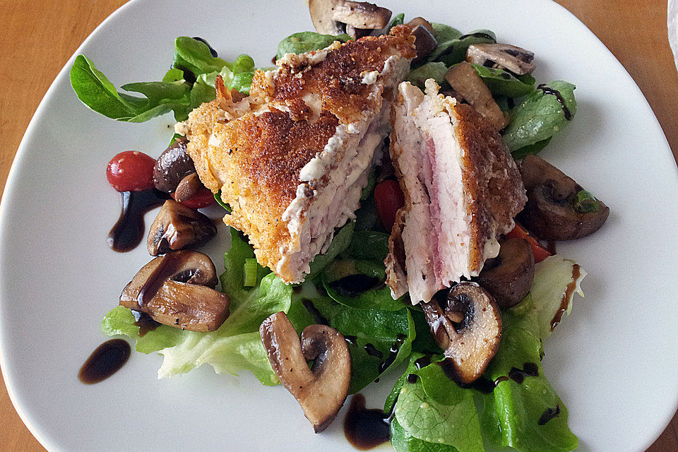 Cordon bleu von der Pute mit Kräuterfrischkäse