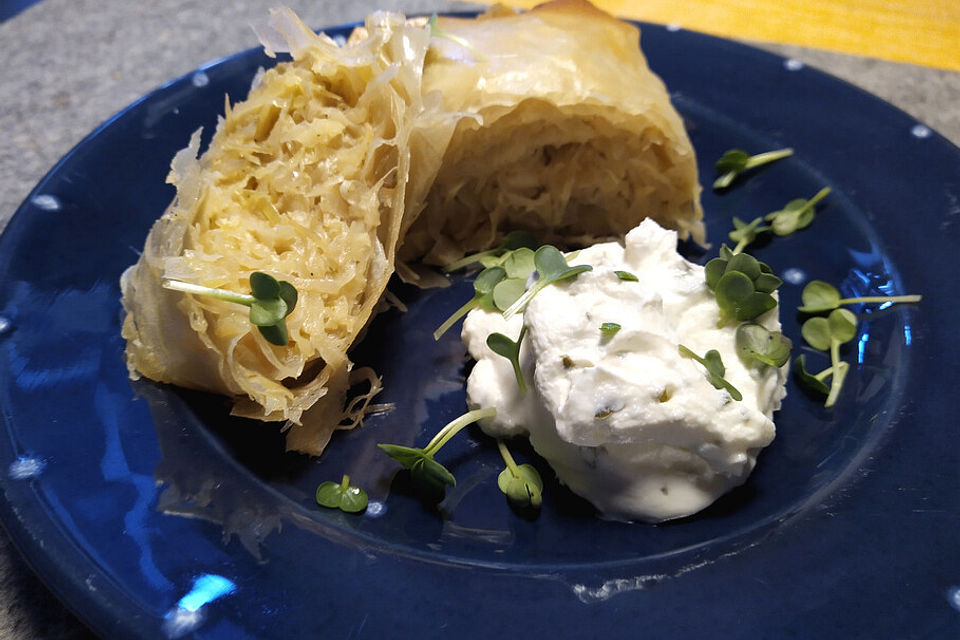 Sauerkrautstrudel