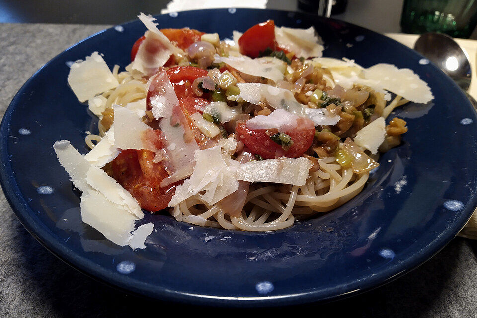 Spaghetti mit Salbei - Nuss - Butter