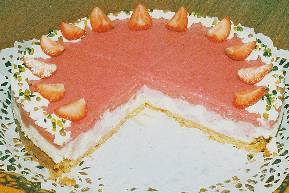 Feine Erdbeer - Mousse - Torte