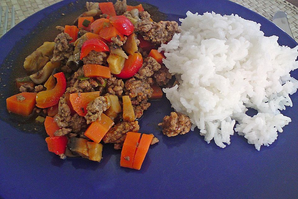 Hackfleisch - Pfanne mit Möhren