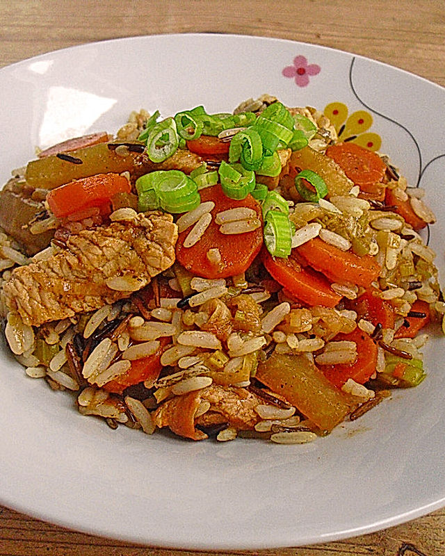 Puten-Gyros mit Reis und Möhren-Erbsen-Gemüse