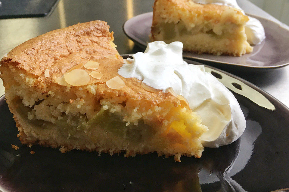 Chrissis Rhabarber - Grieß - Kuchen Chrissis Rhabarber - Grieß - Kuchen
