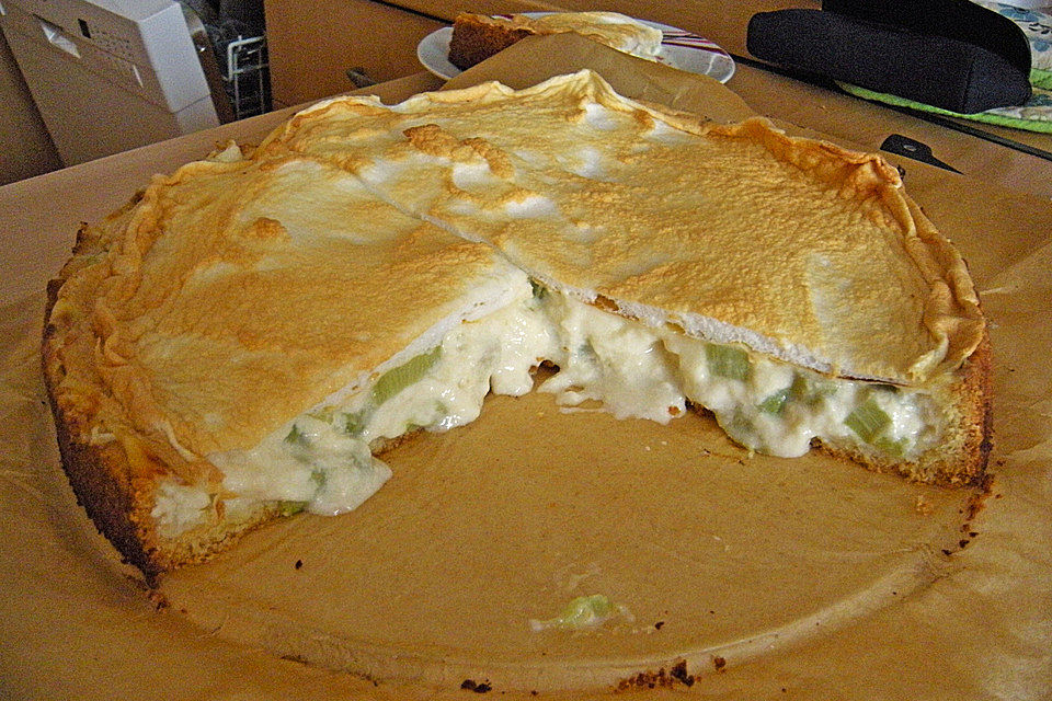 Rhabarberkuchen mit Pudding