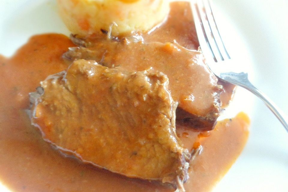 Rinderbraten in Rotweinsauce