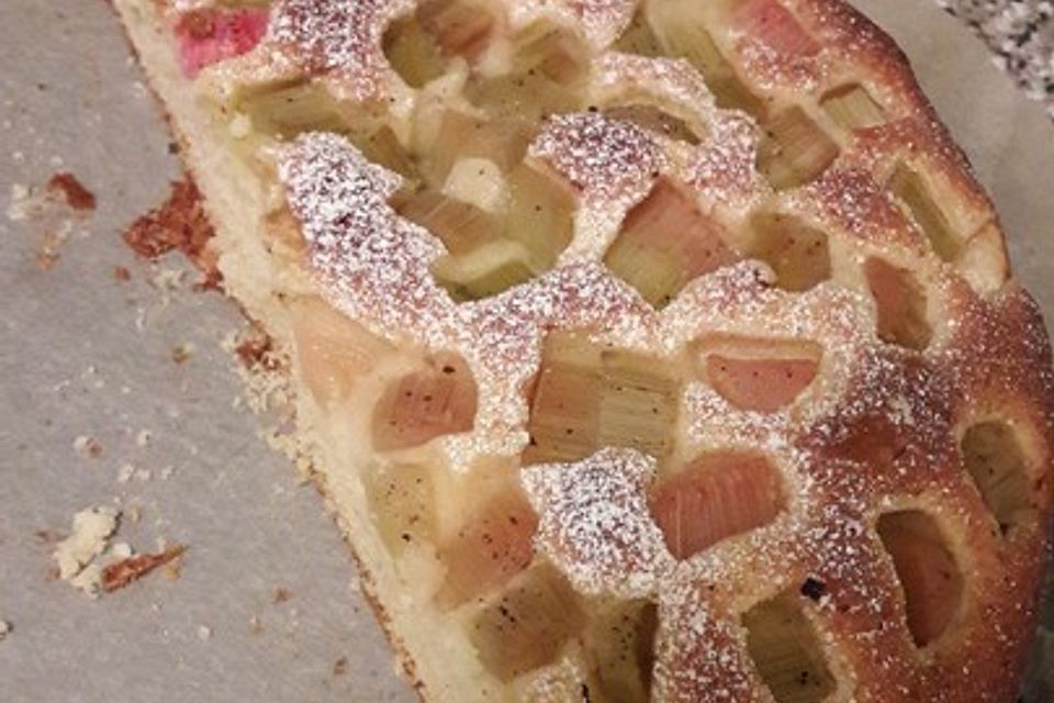 Rhabarberkuchen mit Eierlikör