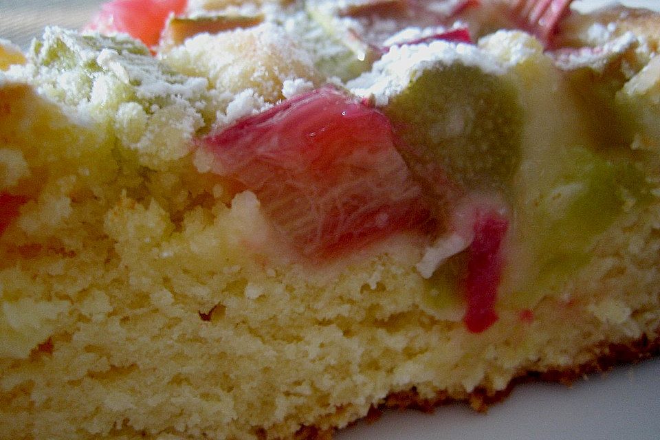 Rhabarberkuchen mit Eierlikör