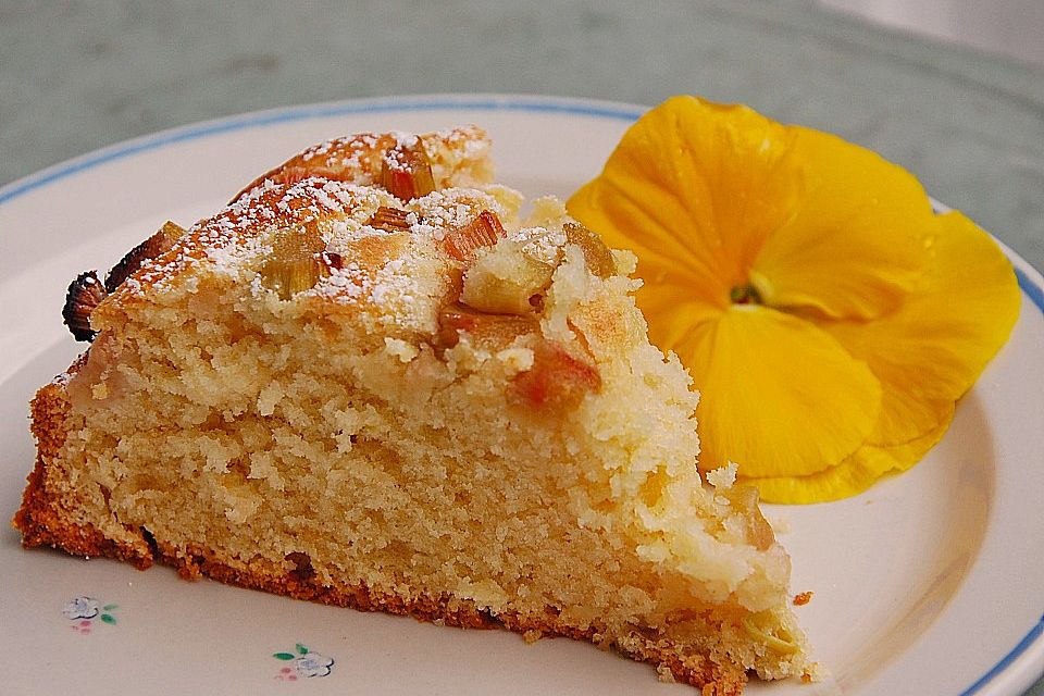 Rhabarberkuchen mit Eierlikör