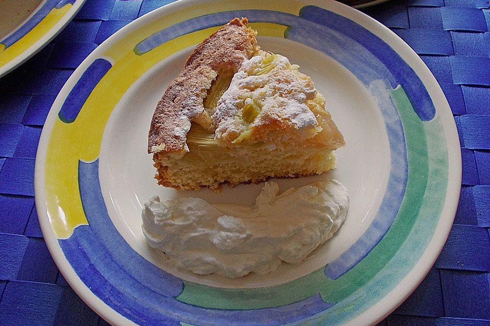 Rhabarberkuchen mit Eierlikör