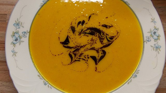 Kürbis - Bananen - Suppe von Dragonfly-Lady