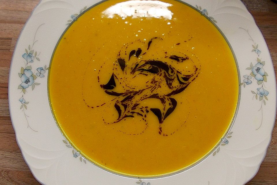 Kürbis - Bananen - Suppe