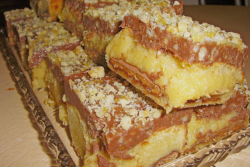 Daim - Blondies mit Walnusskrokant - Canacheglasur