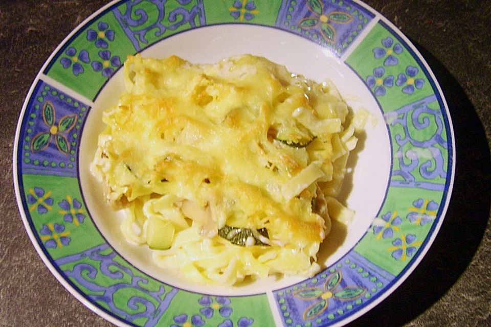 Bandnudelgratin mit Knoblauchsahne