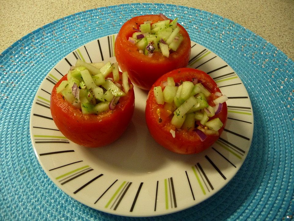 Tomaten, gefüllt mit Gurkensalat| Chefkoch