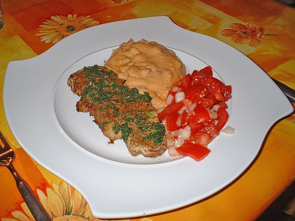 Kräuterschnitzel mit Speckkartoffelpüree und Tomatensalat von Karlbig ...