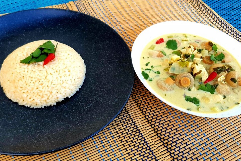 Grünes Thai - Curry mit Huhn