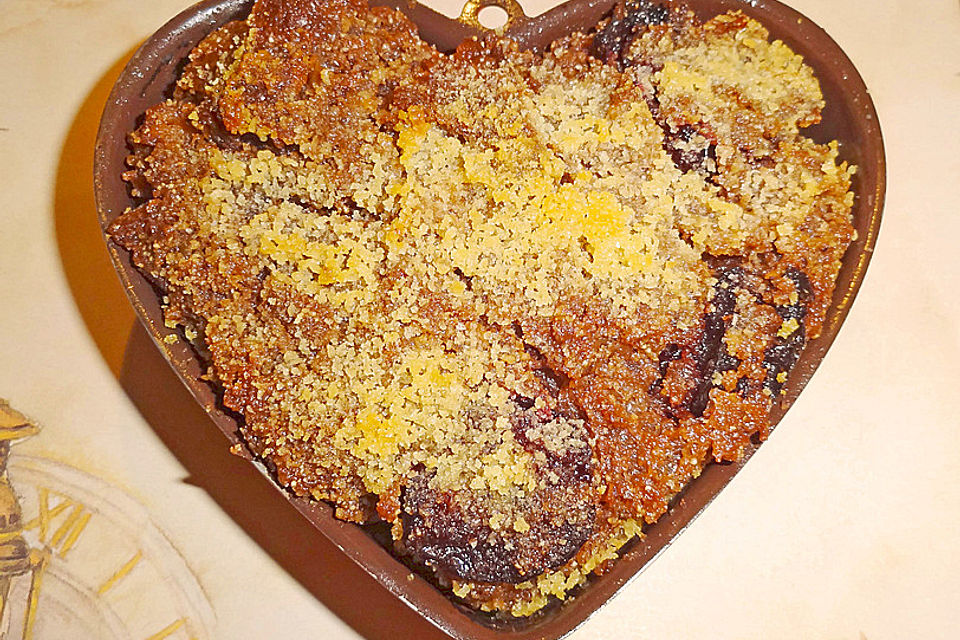 Brotauflauf mit Kirschen und Vanillesauce Brotauflauf mit Kirschen und Vanillesauce