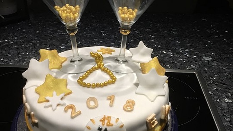 Buttermilch - Erdbeer - Torte