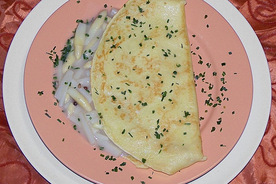 Spargel in Sekt - Sahne Sauce mit Pfannkuchen