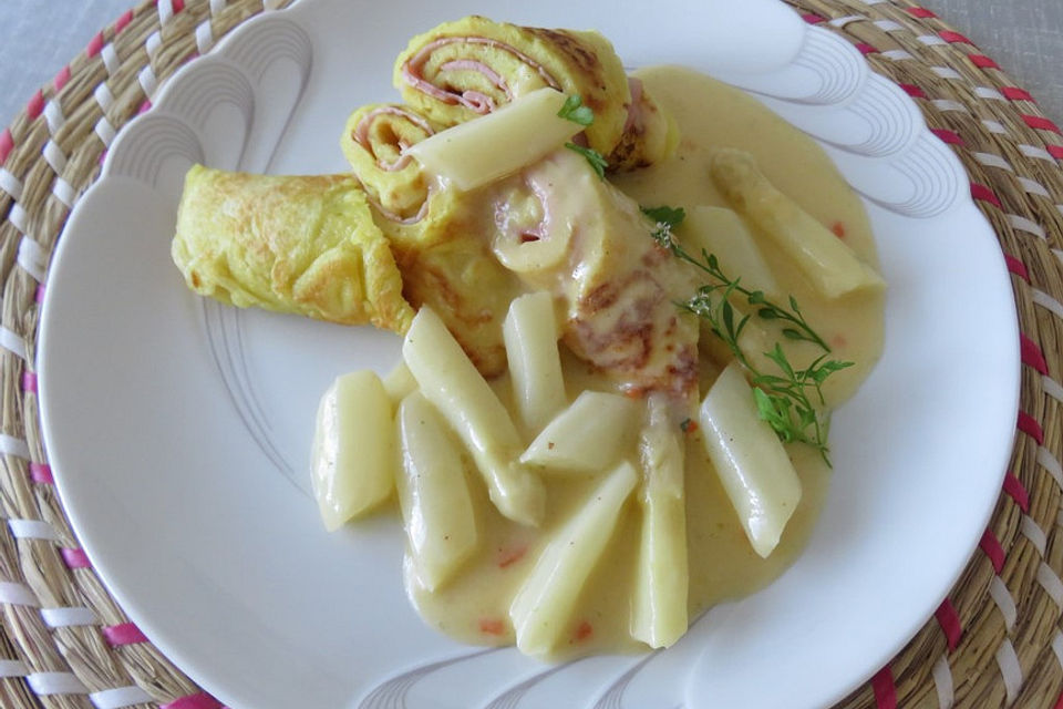 Spargel in Sekt - Sahne Sauce mit Pfannkuchen