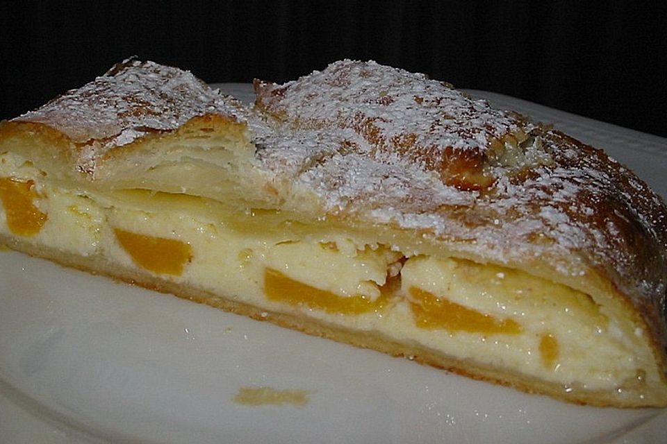 Topfen - Pfirsich Strudel