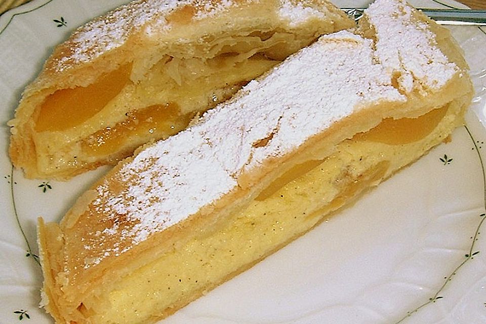 Topfen - Pfirsich Strudel