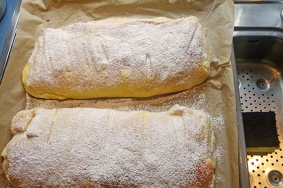 Topfen - Pfirsich Strudel