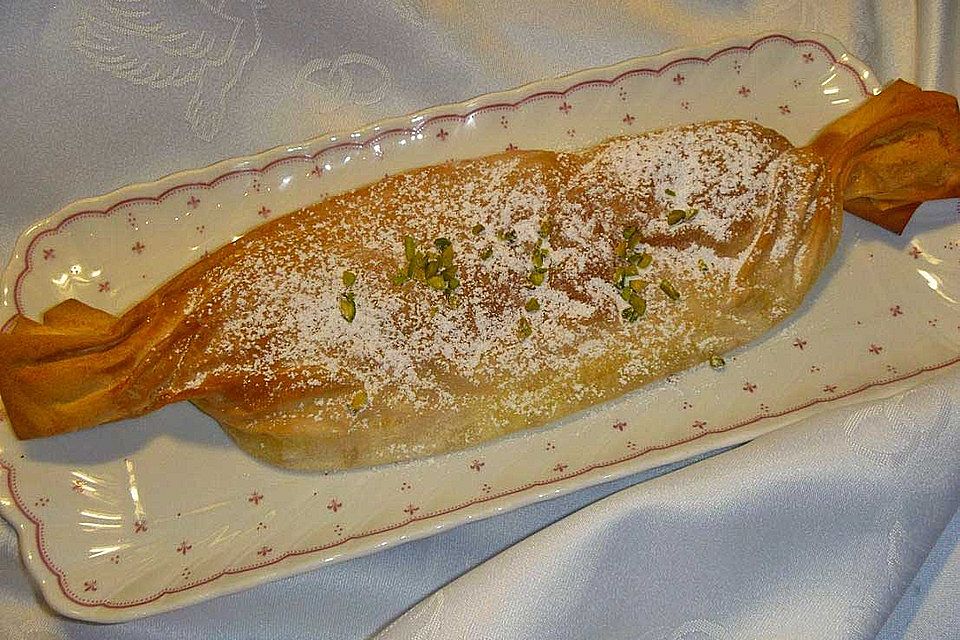 Topfen - Pfirsich Strudel