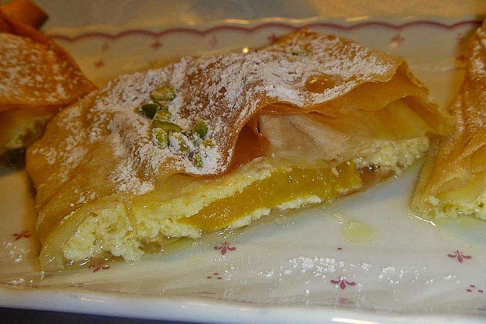 Topfen - Pfirsich Strudel