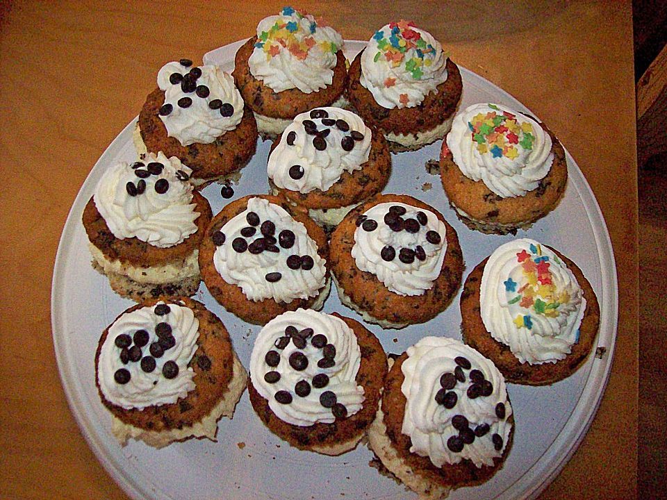 Gefüllte Eierlikörmuffins von schmausimausi| Chefkoch