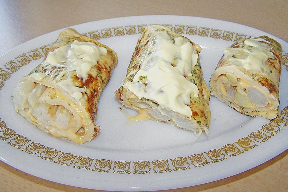 Omelett mit Spargel - Käse - Füllung