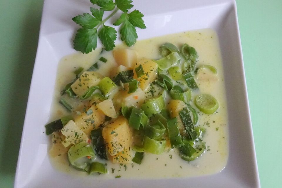 Kartoffel - Lauch - Suppe mit Gorgonzola