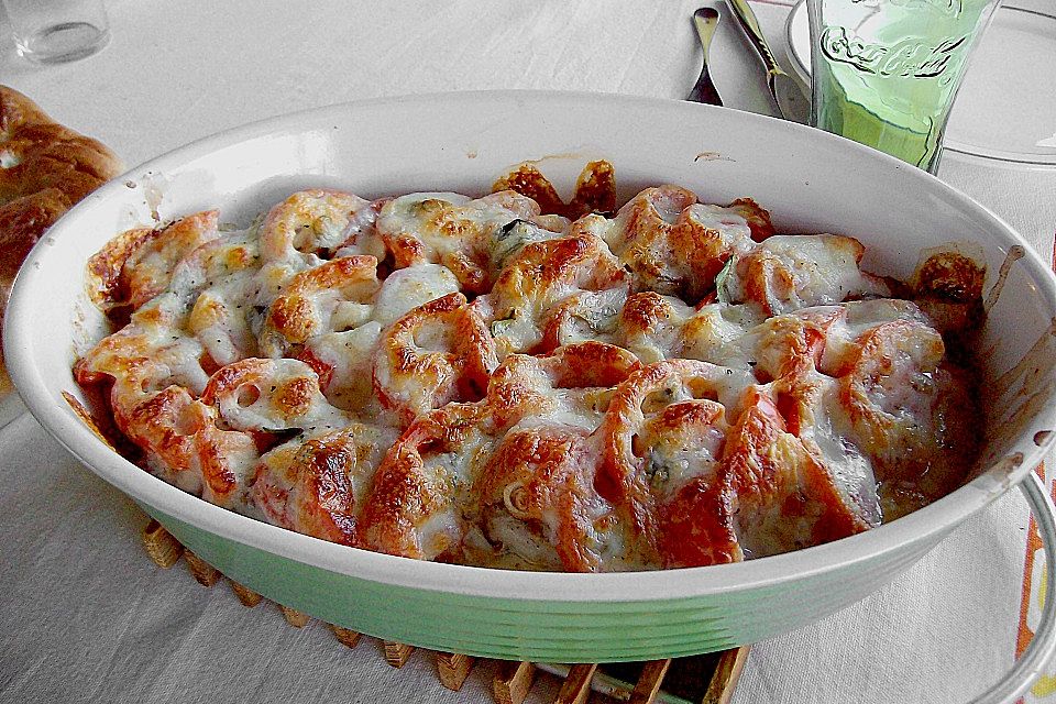 Tomaten - Mozzarella - Gratin mit Schweinemedaillons