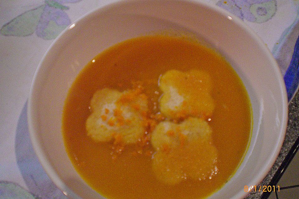 Möhren - Orangen - Cremesuppe mit Ingwer