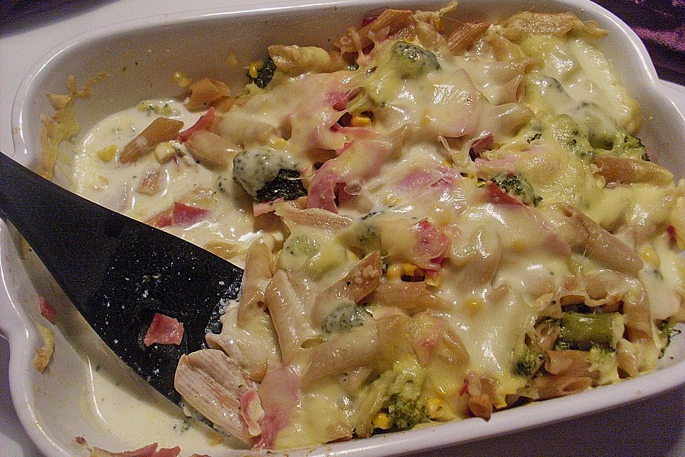 Brokkoli - Nudel - Gratin