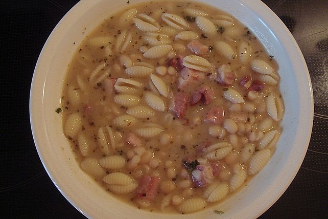 Bohnensuppe mit Nudeln von Elfenlied| Chefkoch