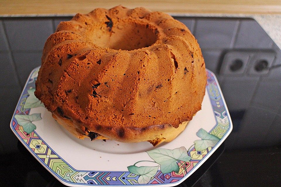 Saftig knackiger Nusskuchen