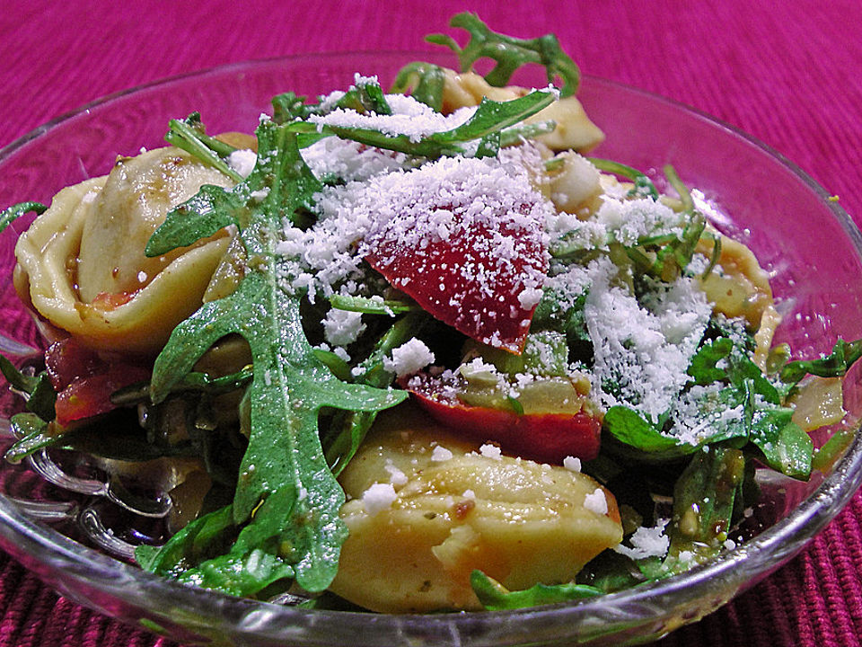 Tortellinisalat mit Rucola, weißen Bohnen und Tomaten von Stefani61 ...