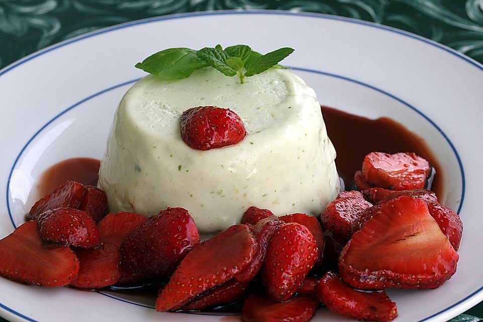 Basilikum - Quarkmousse mit Balsamico - Erdbeeren