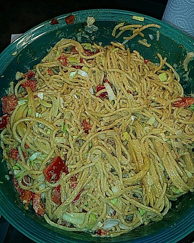 China - Spaghetti - Salat