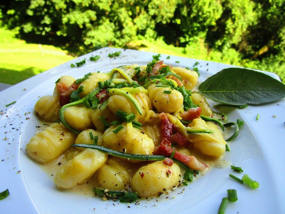Gnocchi mit Zucchini und Schinken von Lena4ka| Chefkoch