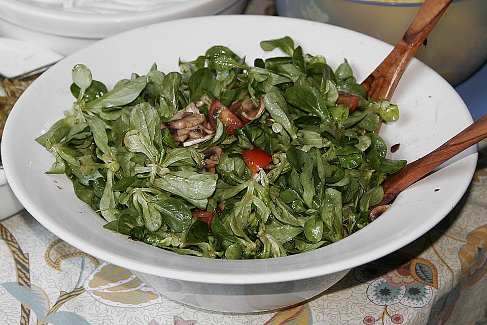 Majas Feldsalat mit Balsamicodressing