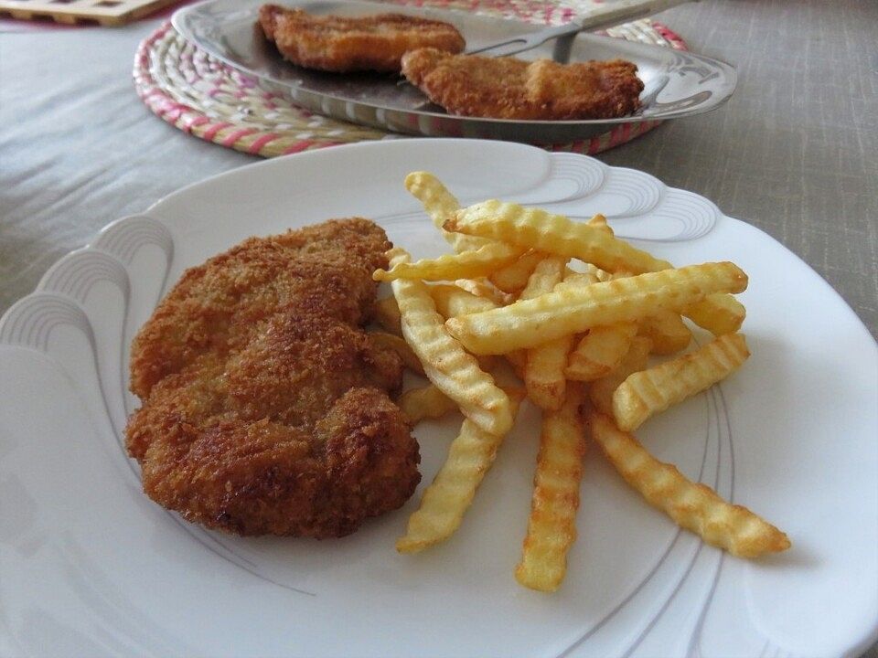 Axels panierte Schweineschnitzel von axel-42 | Chefkoch