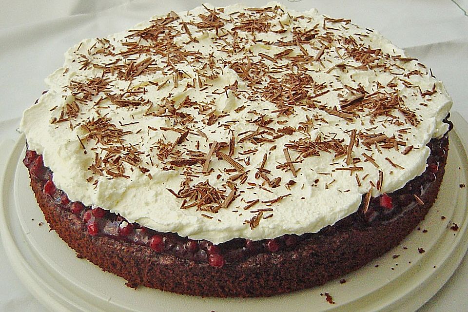 Herrentorte mit  Preiselbeeren und Kaba