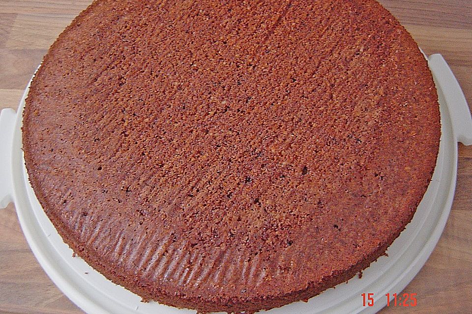 Herrentorte mit  Preiselbeeren und Kaba