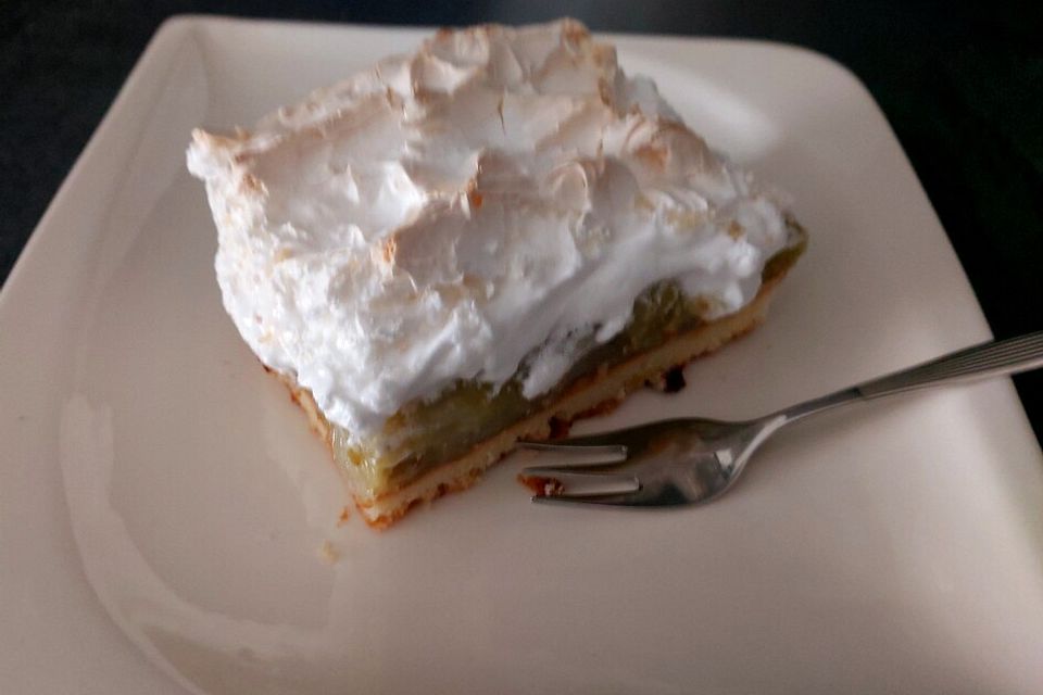 Rhabarberkuchen unter Wolken