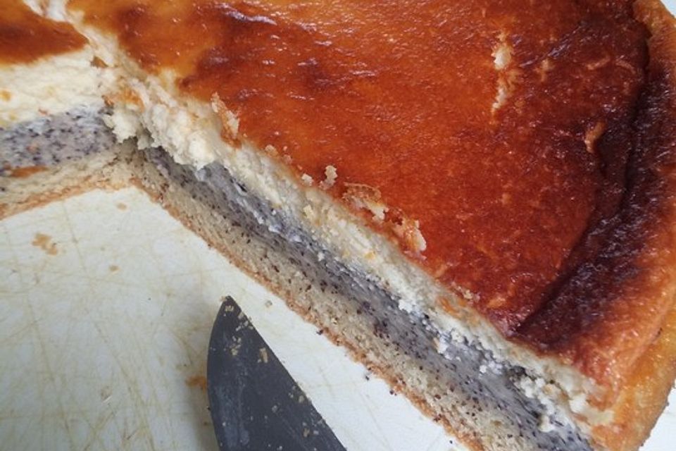 Mohnkuchen mit Schmand und Vanillepudding