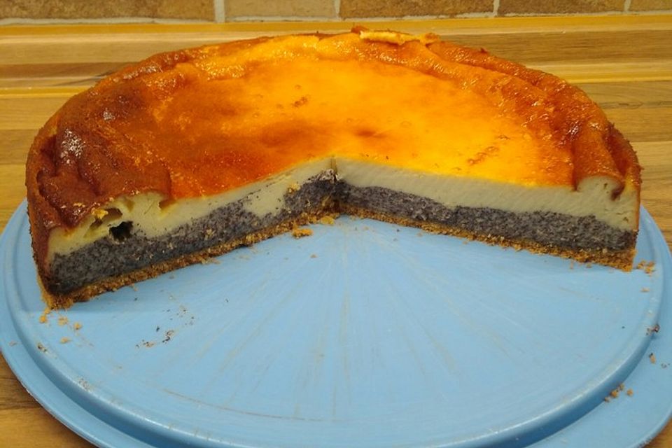 Mohnkuchen mit Schmand und Vanillepudding